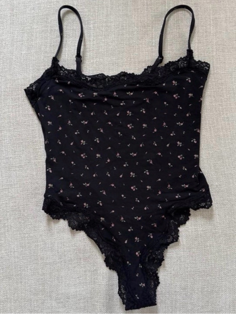 NWOT Skims XL FE Black Floral Lace-Trim Cami Thong Bodysuit